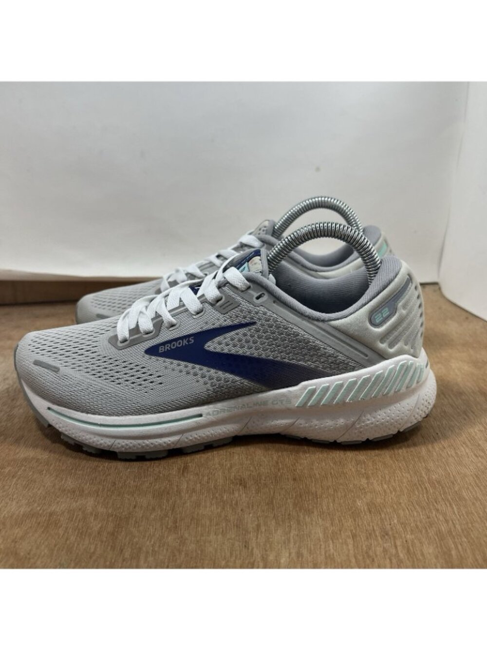 Brooks Adrenaline GTS 21 Women Size 8.5 2A Narrow Running Shoe Purple Grey White